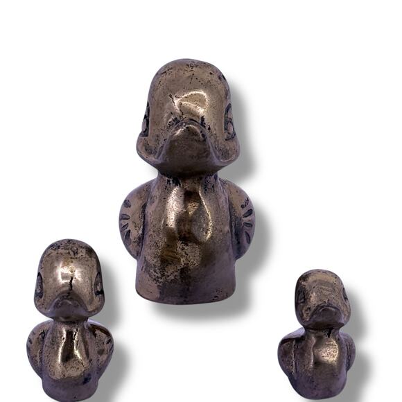 International Express Mfg Brass Duck Figurines  Set of 3 Sweden Mama Baby - Picture 3 of 4